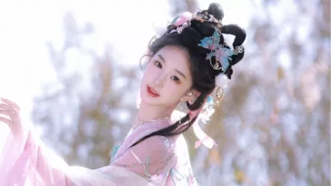 香港台风天观浪危险