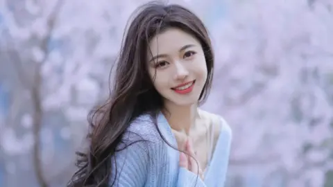 男子家庭吵架情绪崩溃