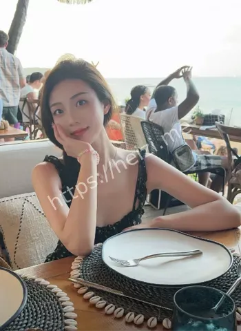 不雅照曝光