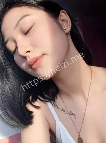 火辣学妹