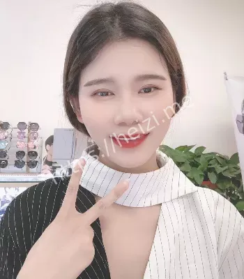 甜美少妇