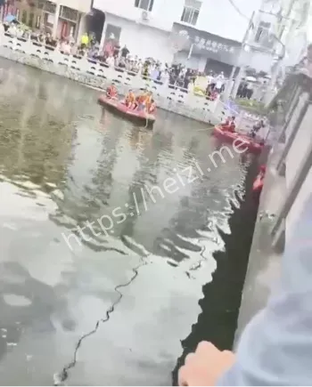 男教师救援