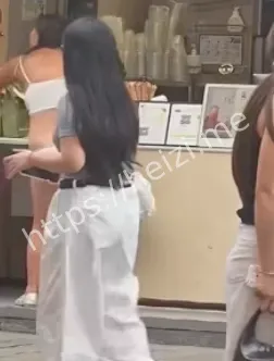 女子脱衣打人事件