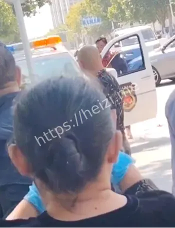 五马市场小贩割喉自杀事件