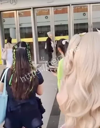 王扁南昌演唱会现身蹭流量