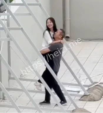 辅导员私会女学生