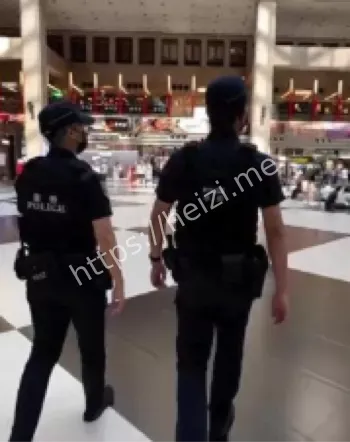 马来西亚目击者报警