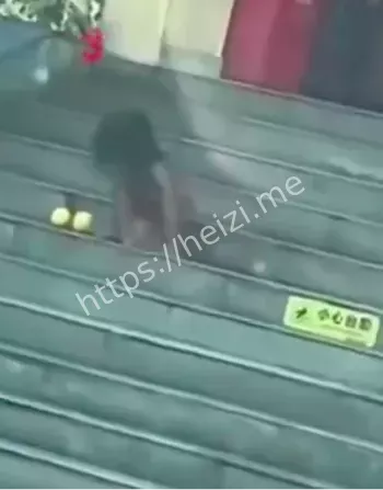 四川野人小孩事件