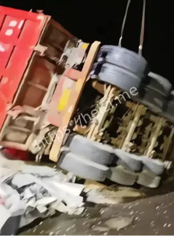 渣土车压扁小轿车3死