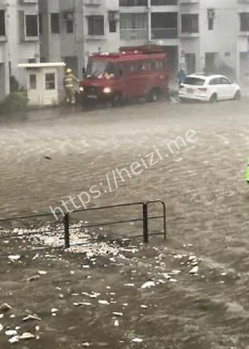 香港台风海水倒灌