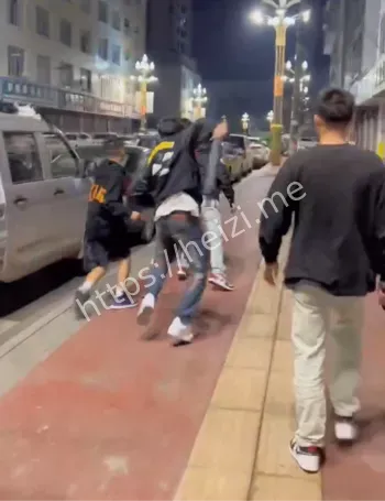 持械街头斗殴受伤