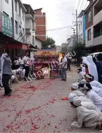 江西午夜路祭惨案