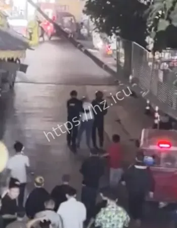现场拍手叫好