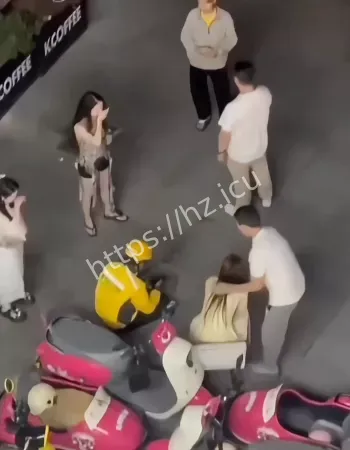 无辜外卖小哥