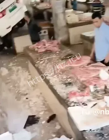 贵港菜市场冲撞事件