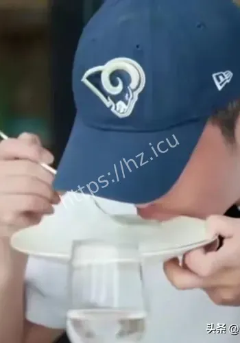 吴京餐厅点外带站吧台事件