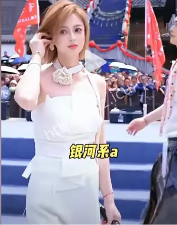 网红陪睡20万一晚曝光真相