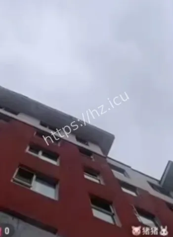 直播间一群人起哄