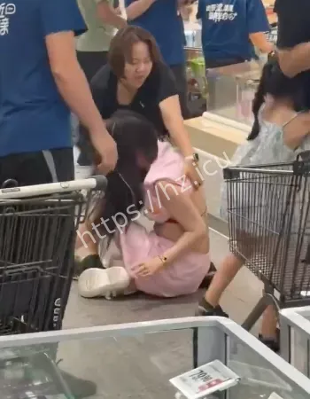 现场暴打视频流出
